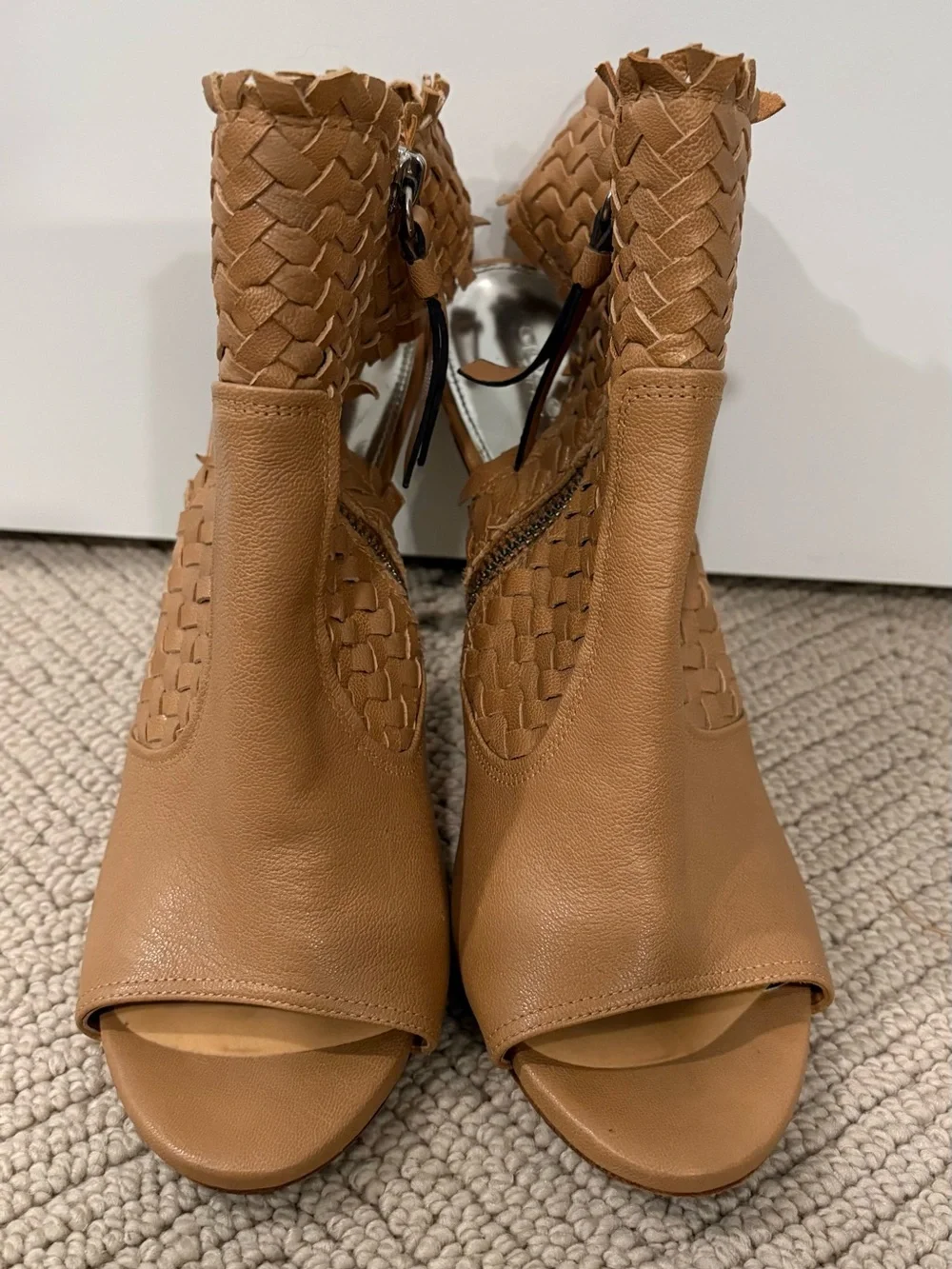 Coach Huarache Gladiator Tan Woven Peep-Toe Heeled Sandals size 9.5